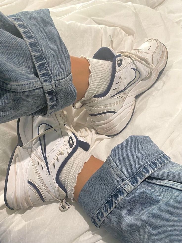 Sneakersy dla kobiet - najlepsze modele na każdą okazję