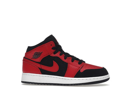 Air Jordan 1 Mid Reverse Bred
