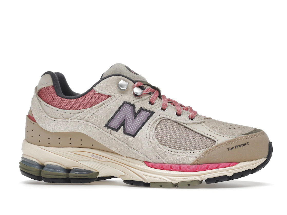 New Balance 2002R Hiking Pack Beige
