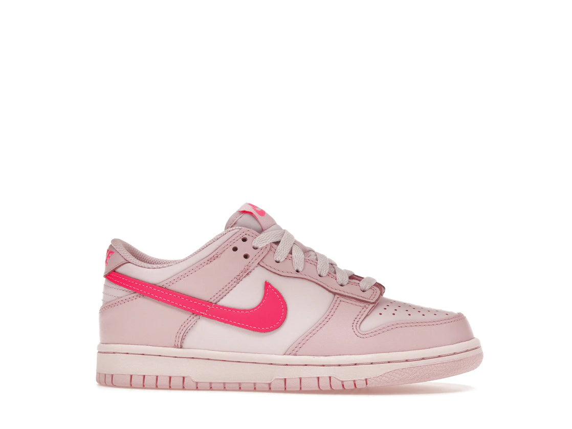 Nike Dunk Low Triple Pink