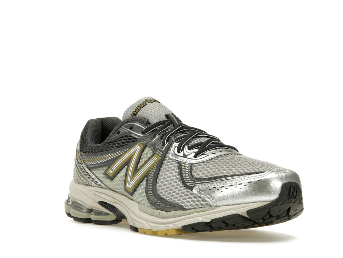 New Balance 860v2 Earth