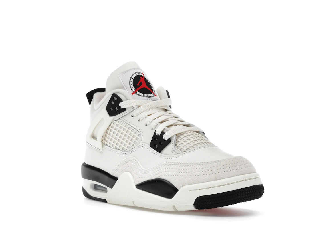 Air Jordan 4 Retro Flight Club