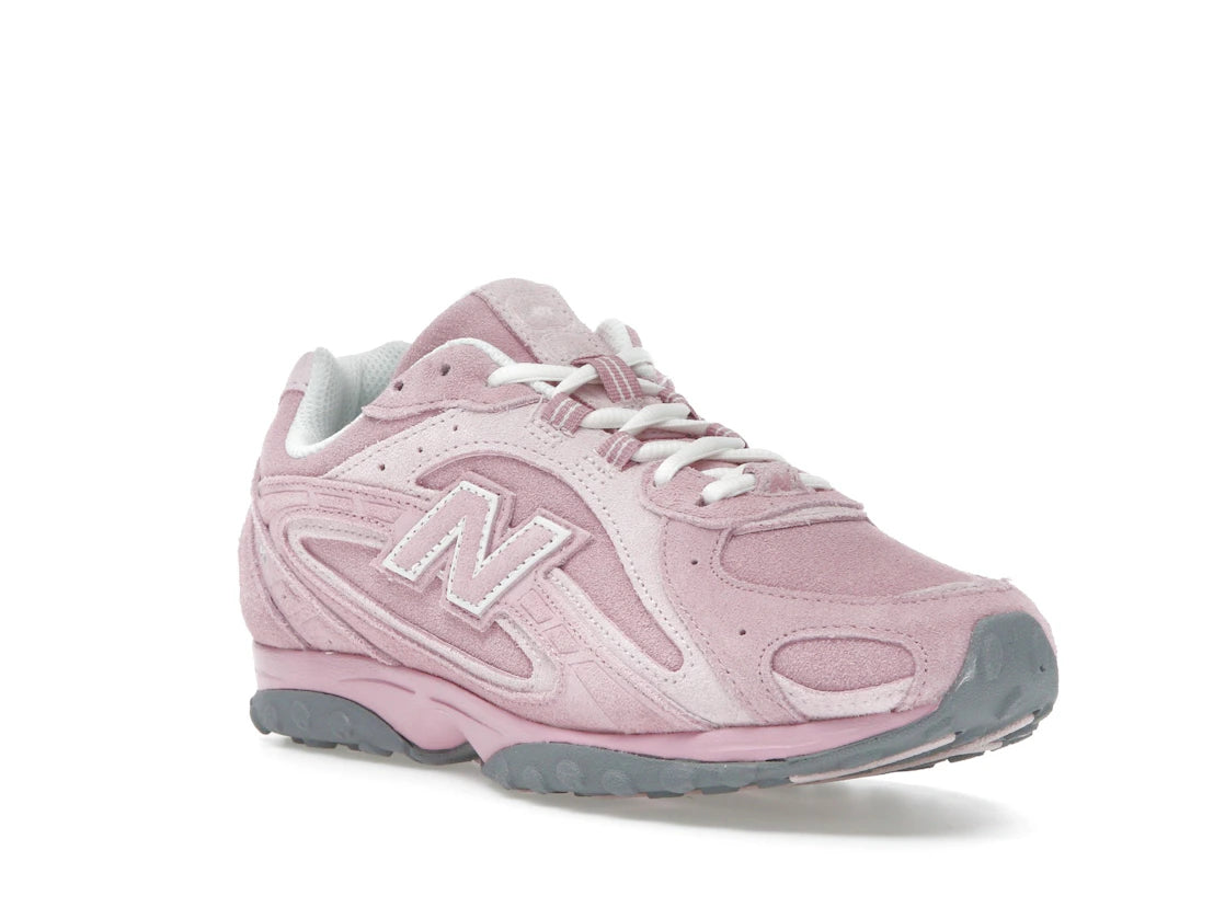 New Balance 204L Pastel Pink