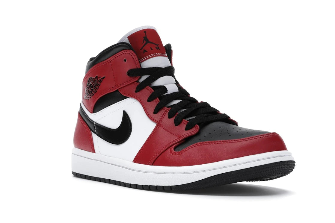 Jordan 1 Mid Chicago Toe