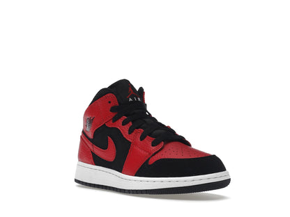 Air Jordan 1 Mid Reverse Bred