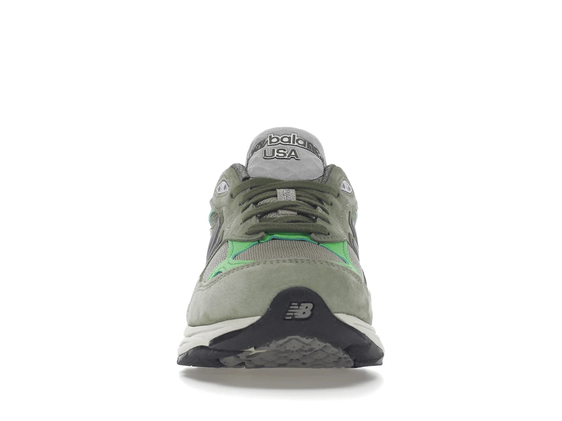 New Balance 990v3 MiUSA Patta Keep Your Family Close