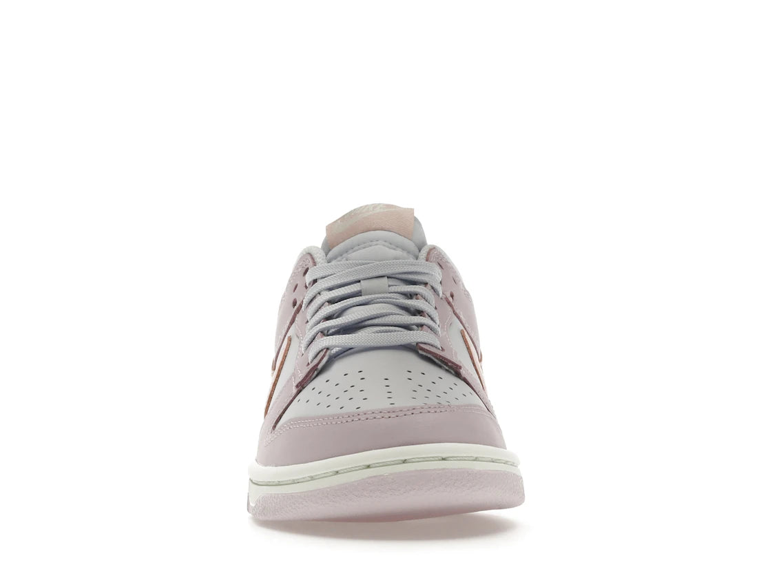 Nike Dunk Low Easter