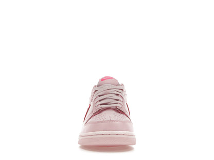Nike Dunk Low Triple Pink
