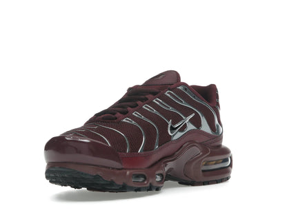 Nike Air Max Plus SE Night Maroon Metallic Silver