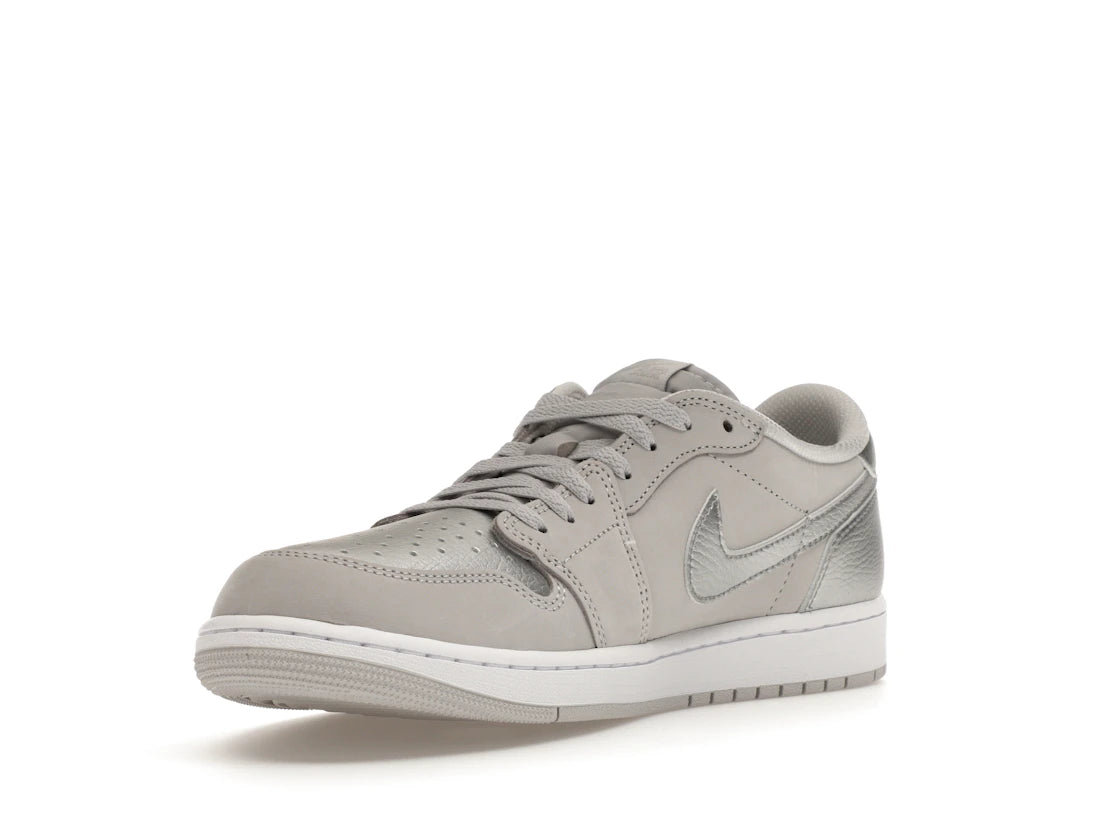 Jordan 1 Low OG Metallic Silver