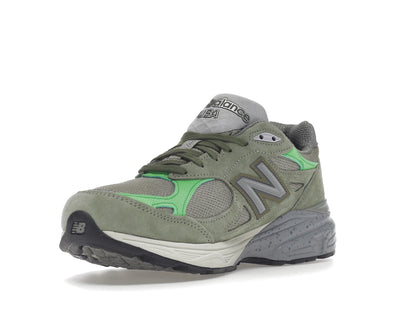 New Balance 990v3 MiUSA Patta Keep Your Family Close