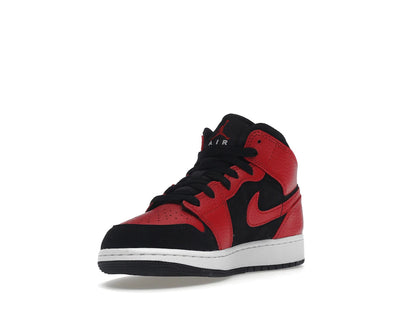 Air Jordan 1 Mid Reverse Bred