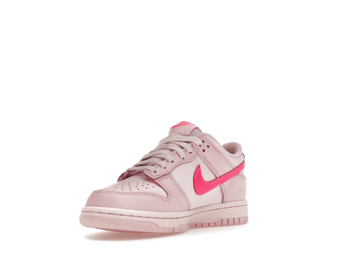 Nike Dunk Low Triple Pink