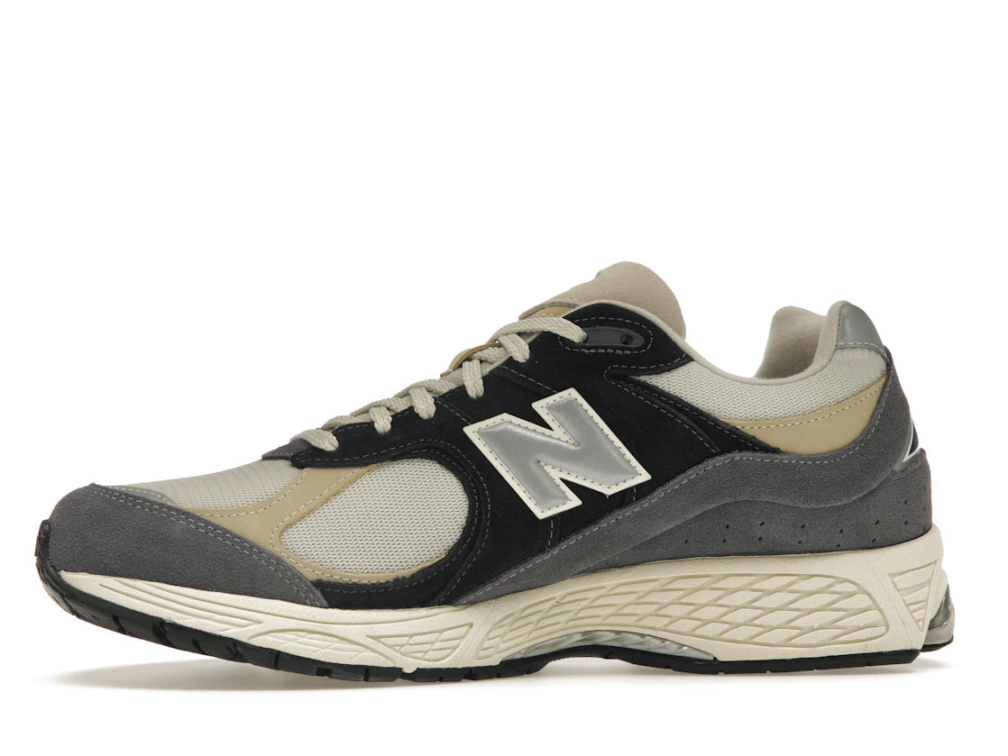 New Balance 2002R Magnet Sandstone