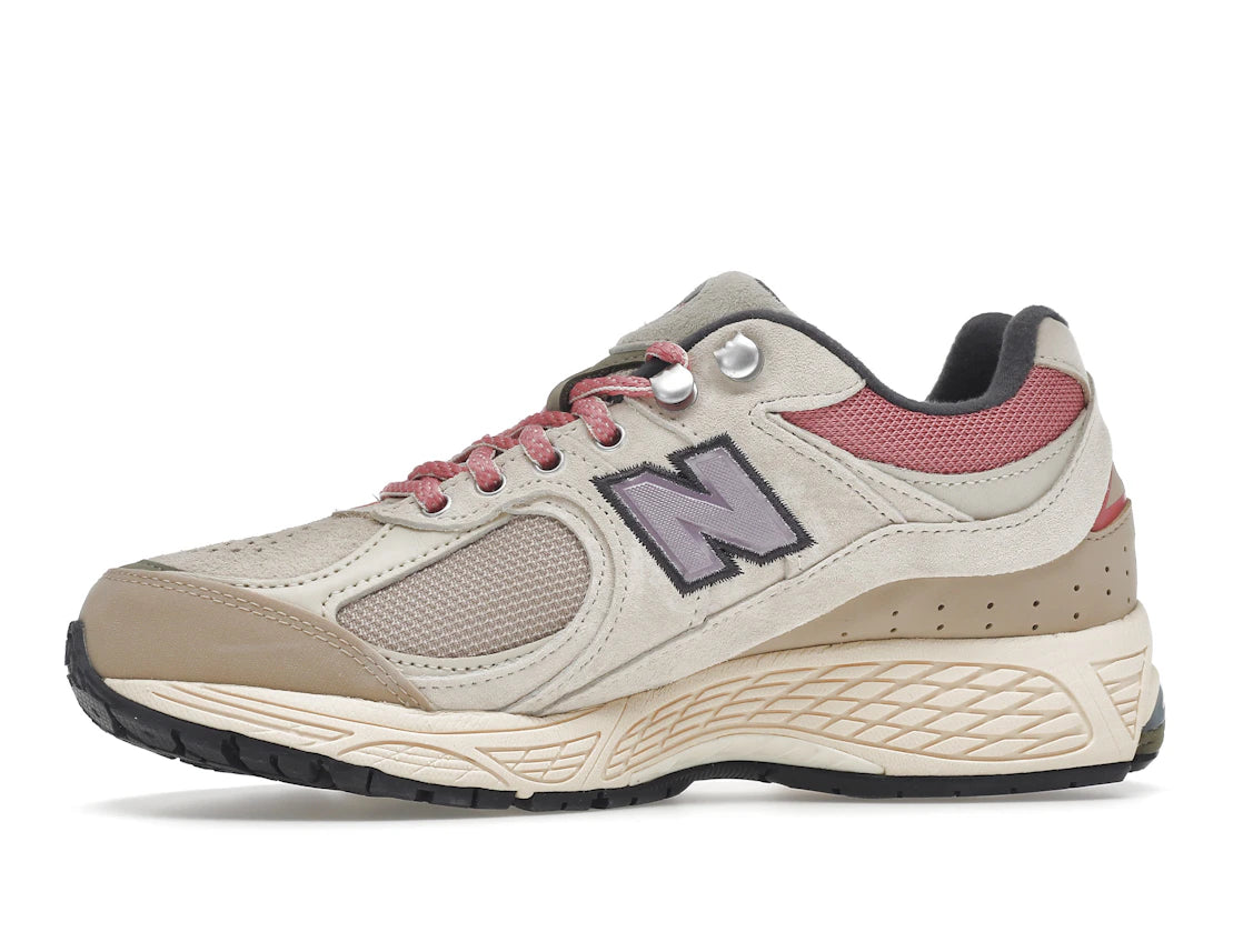New Balance 2002R Hiking Pack Beige