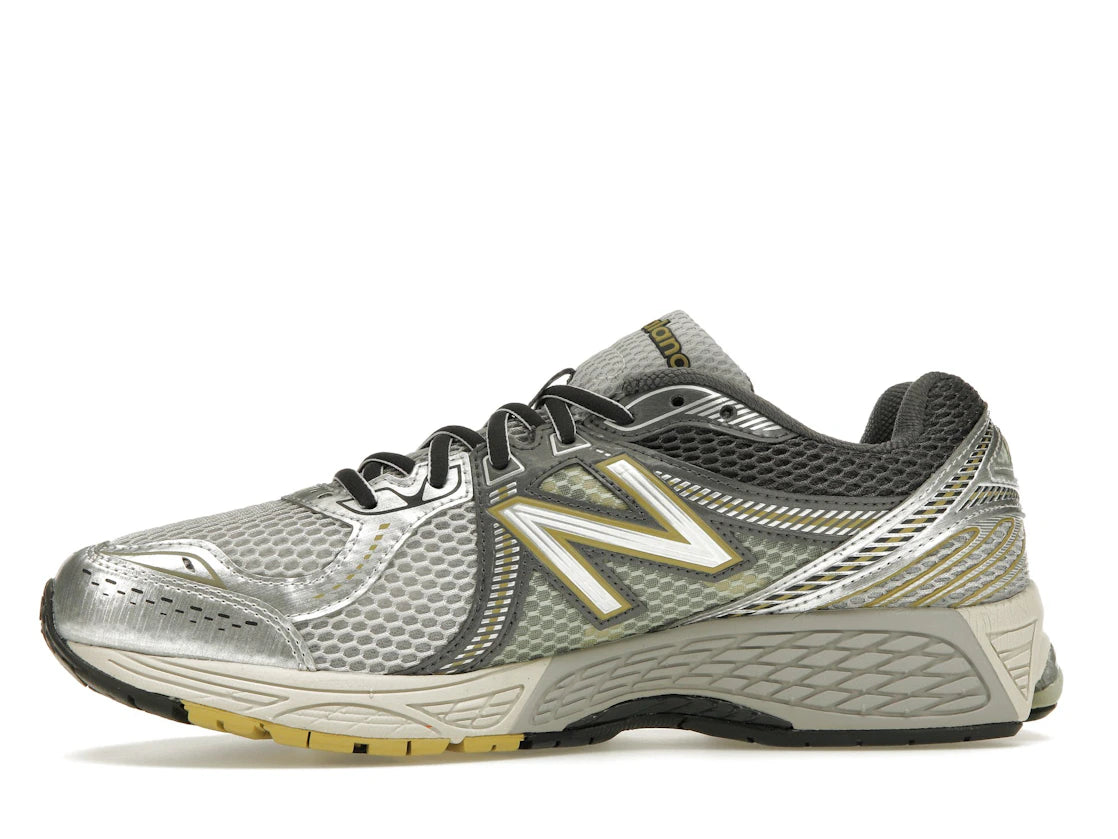 New Balance 860v2 Earth