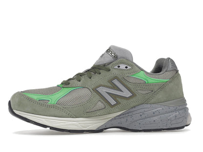 New Balance 990v3 MiUSA Patta Keep Your Family Close