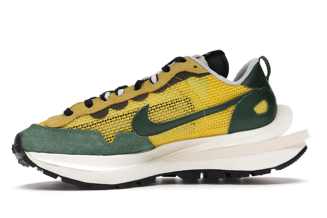 Nike Vaporwaffle sacai Tour Yellow Stadium Green