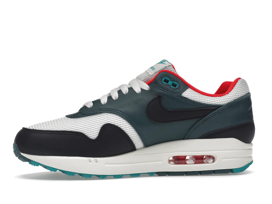 Nike Air Max 1 LeBron James Liverpool F.C.
