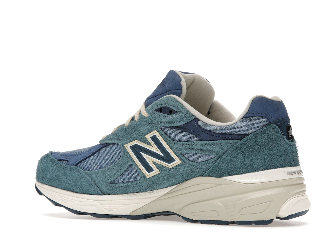 New Balance 990v3 MiUSA Levi's Denim