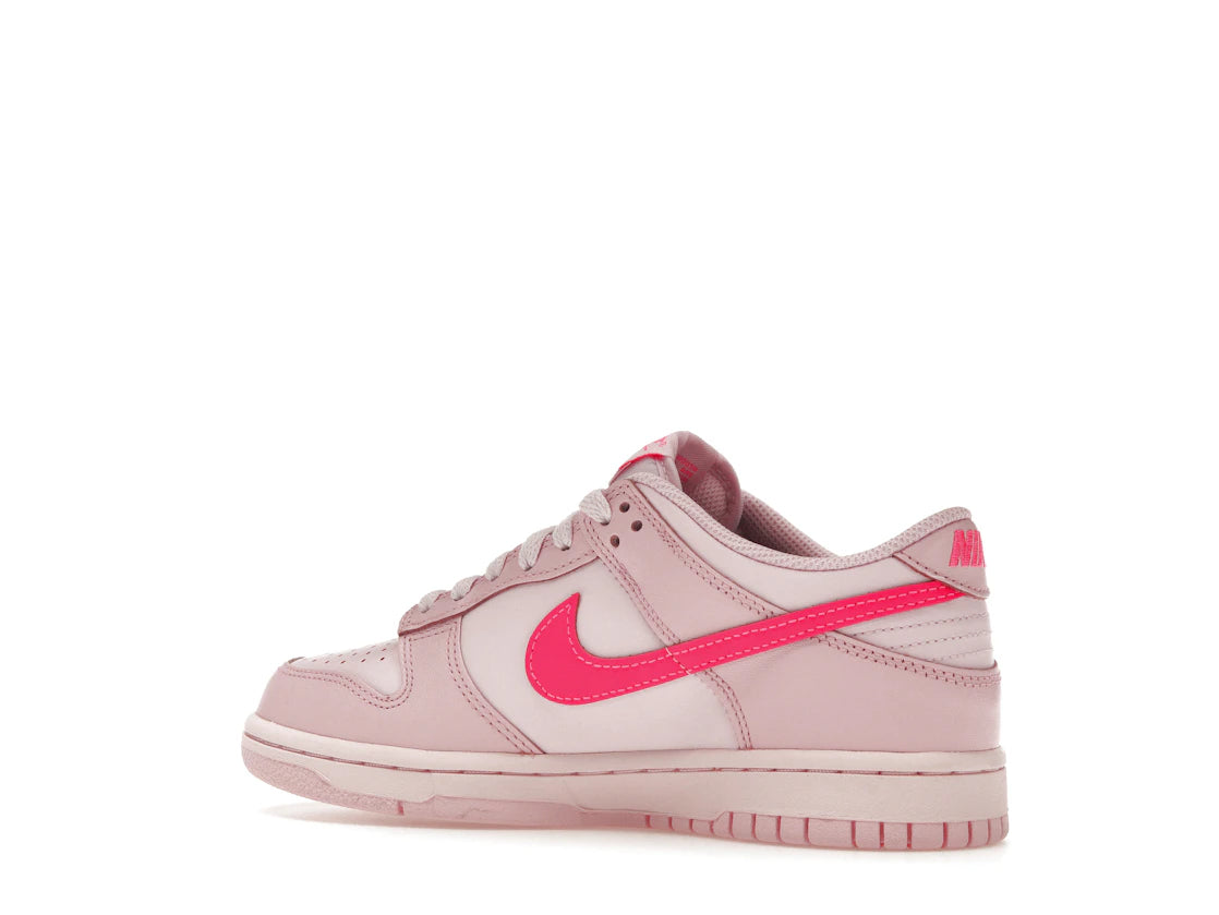 Nike Dunk Low Triple Pink