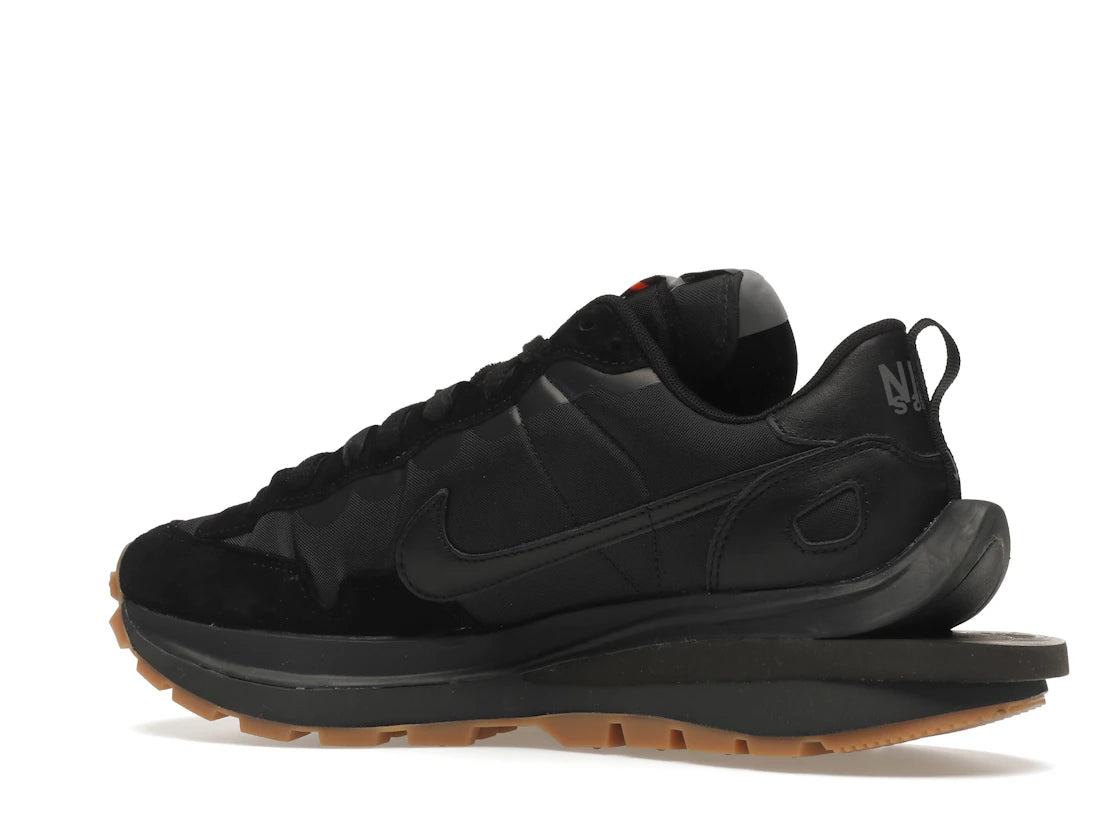 Nike Vaporwaffle sacai Black Gum