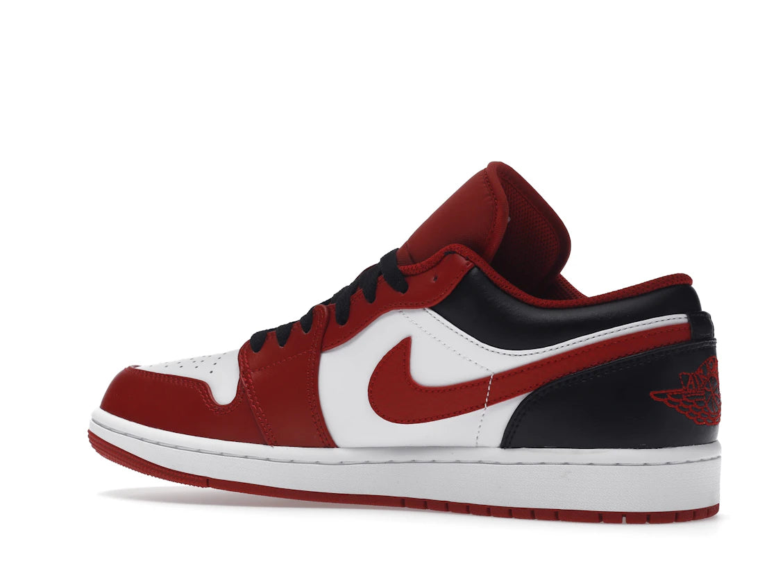Jordan 1 Low Bulls