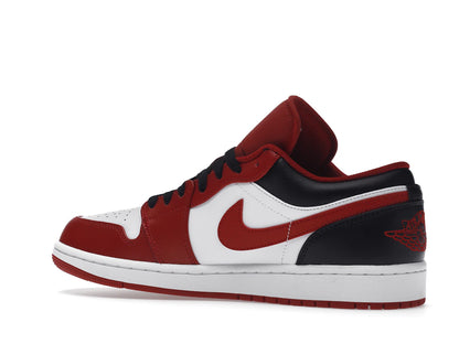 Jordan 1 Low Bulls
