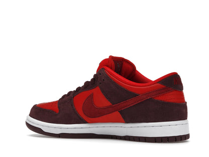 Nike SB Dunk Low Cherry