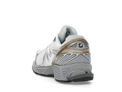 New Balance 860v2 Sea Salt Gold Metallic
