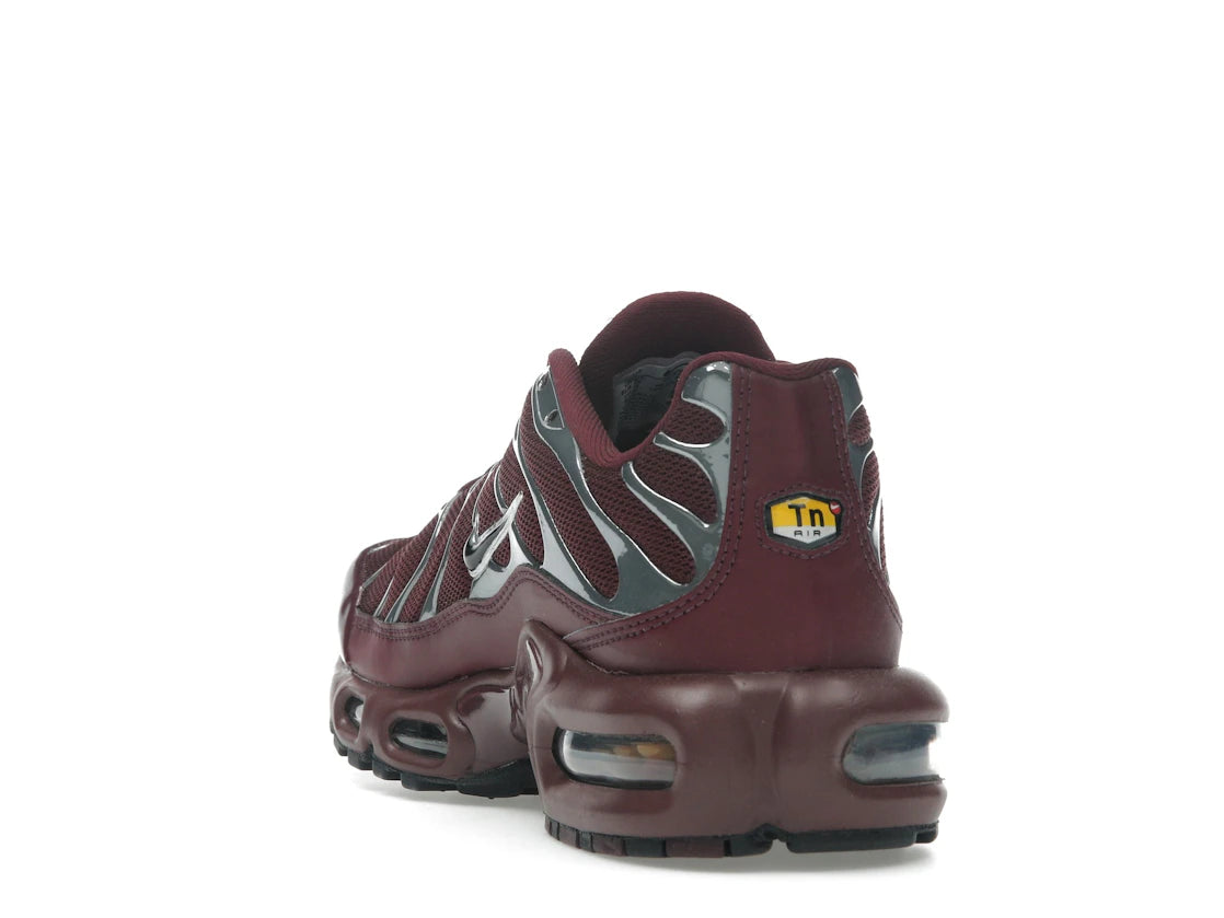 Nike Air Max Plus SE Night Maroon Metallic Silver