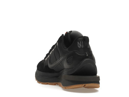 Nike Vaporwaffle sacai Black Gum