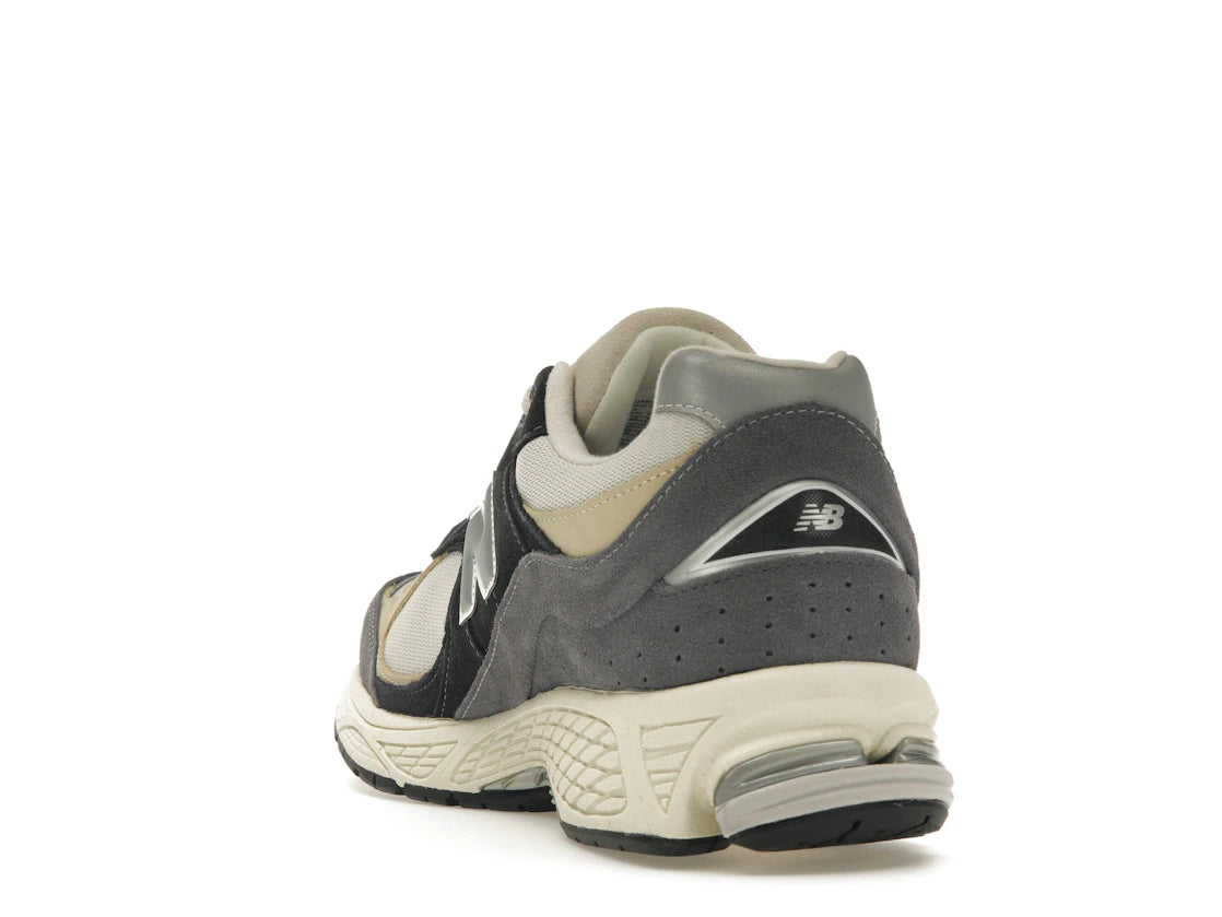 New Balance 2002R Magnet Sandstone