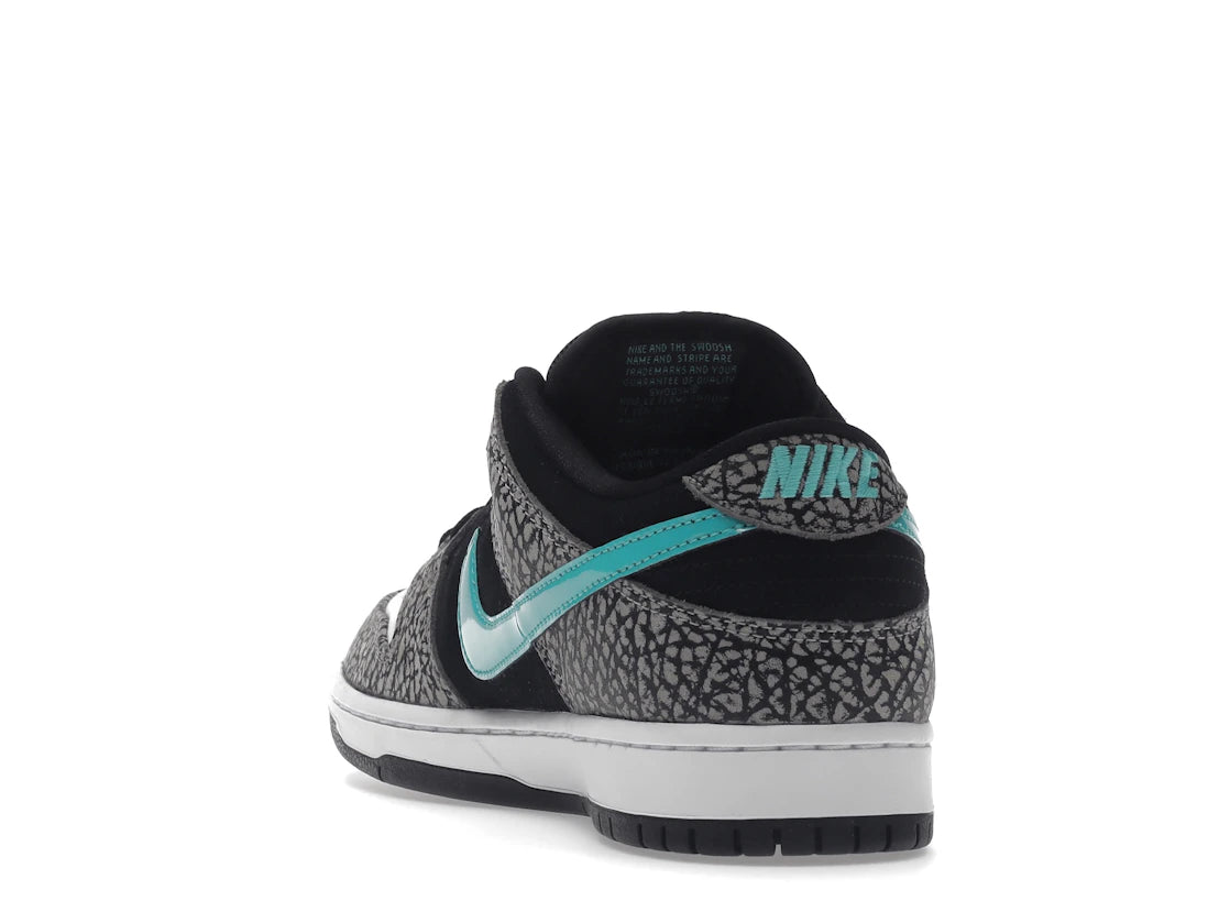 Nike SB Dunk Low atmos Elephant