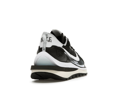 Nike Vaporwaffle sacai Black White