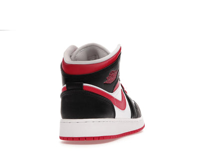 Jordan 1 Mid Very Berry