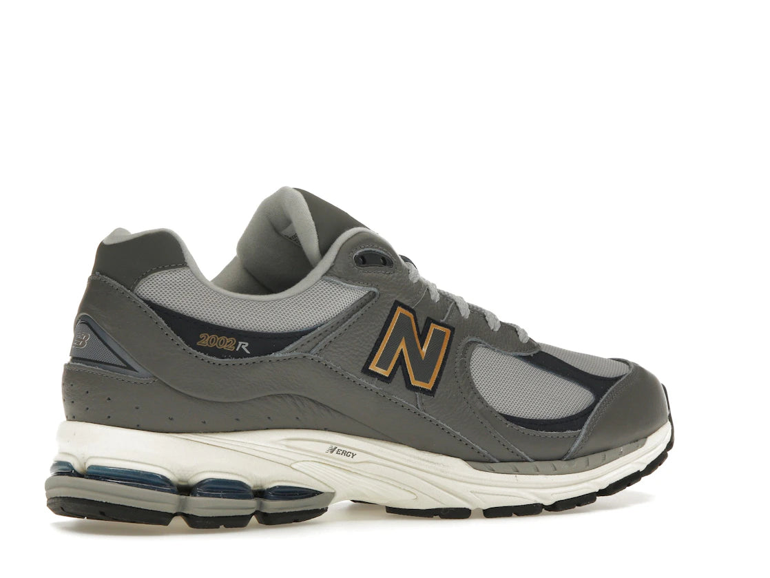 New Balance 2002R Castlerock