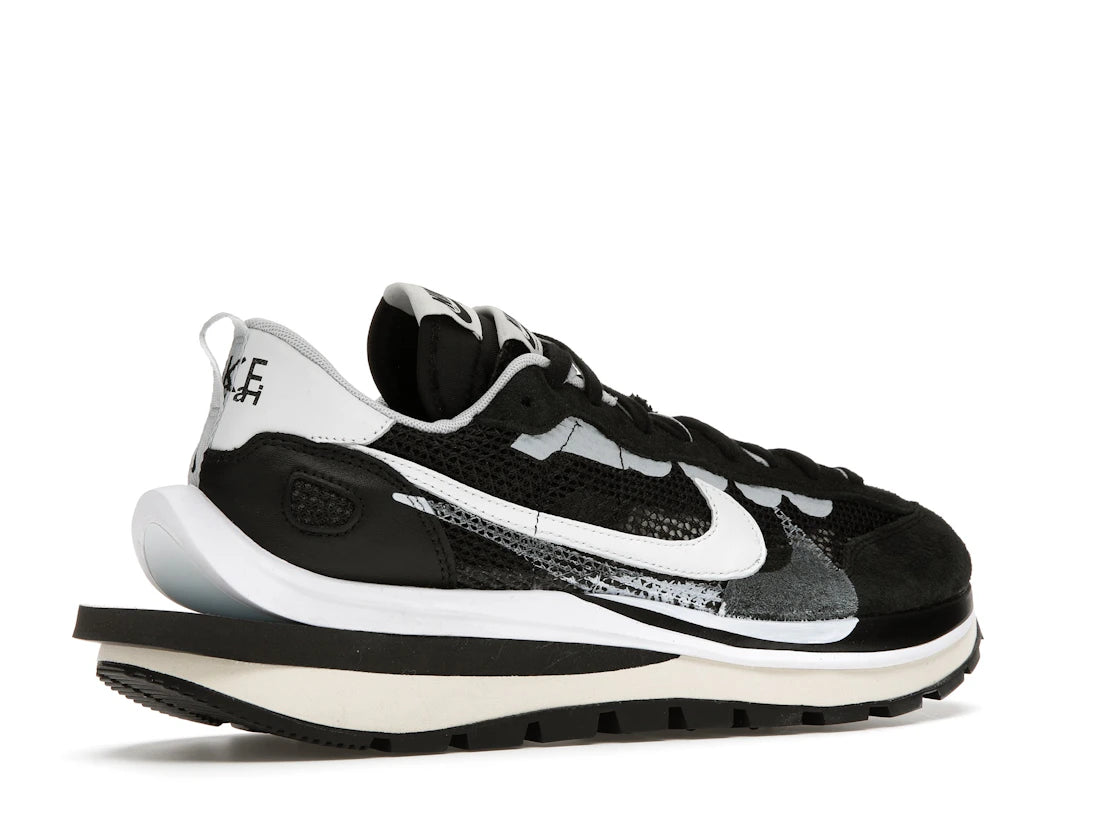 Nike Vaporwaffle sacai Black White