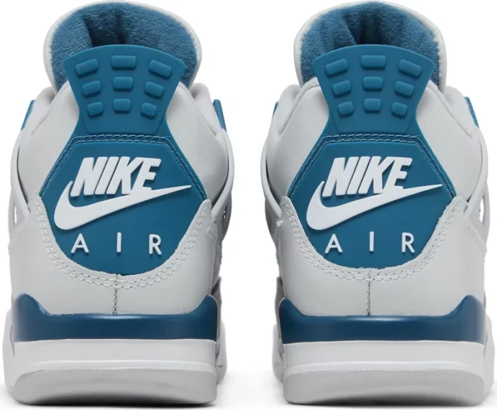 sneakrsy Air Jordan 4 Retro Military Blue