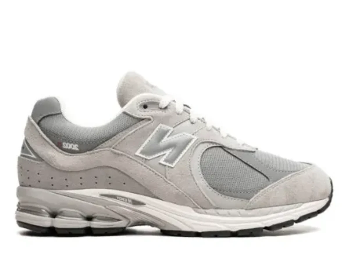 靴 New Balance 2002r New Balance 2002R スニーカー | グレー | FARFETCH JP
