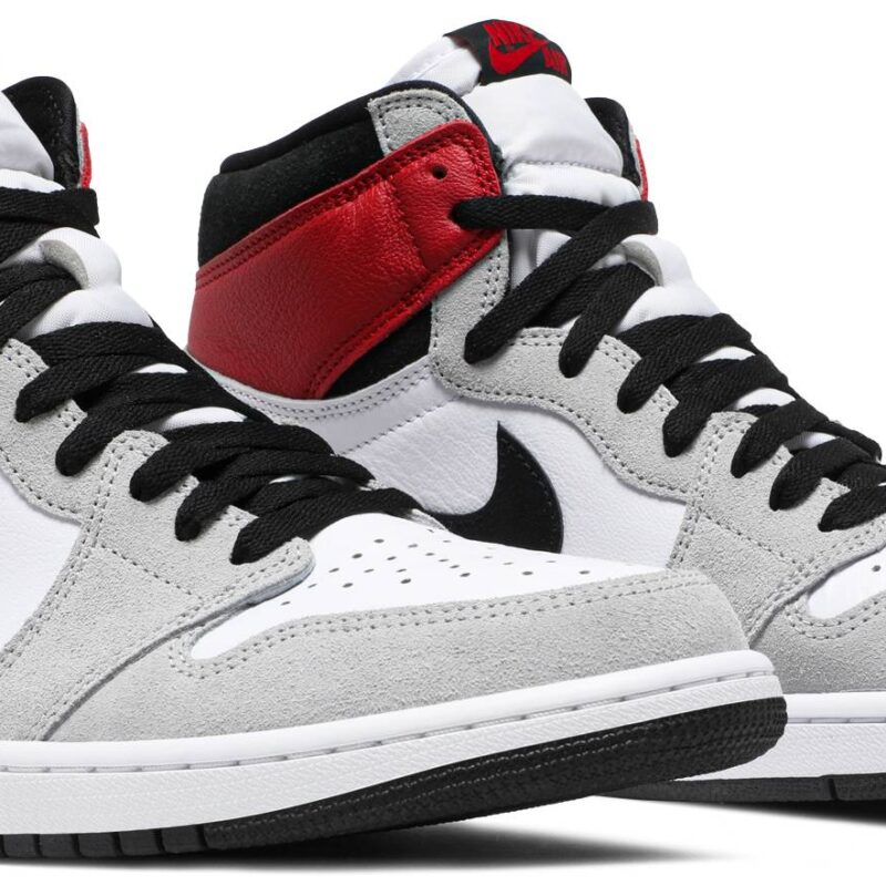 Air Jordan 1 Retro High OG Smoke Grey