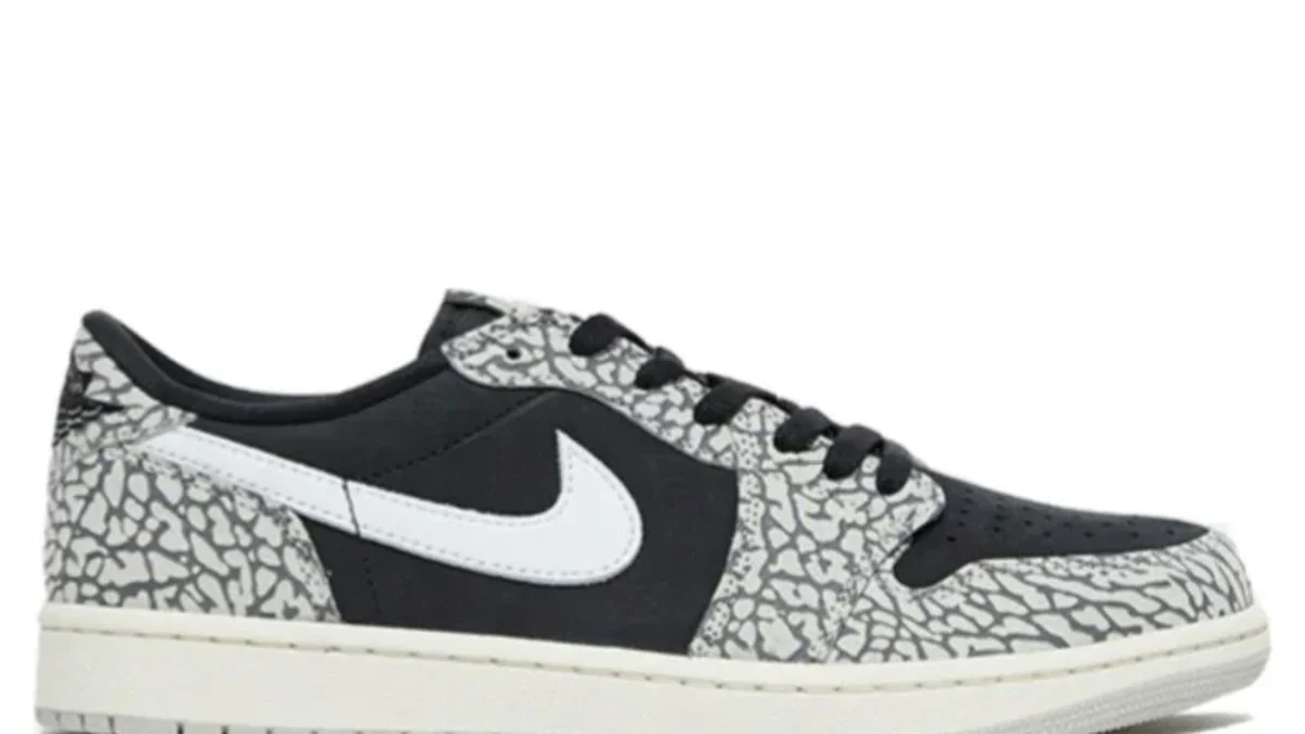 Купуйте Air Jordan 1 Retro Low OG Black Cement у Sneakerman.store